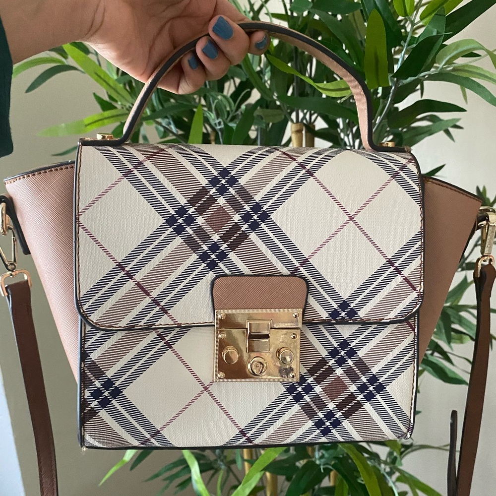 Handbag- straps included! Crossbody or satchel